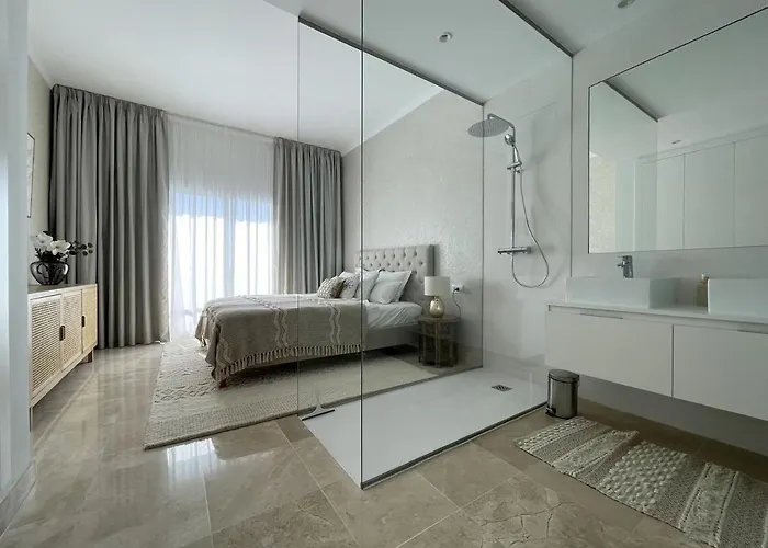 Luxury Penthouse Casa De Paraiso, Sea View, Pools, Golf Estepona