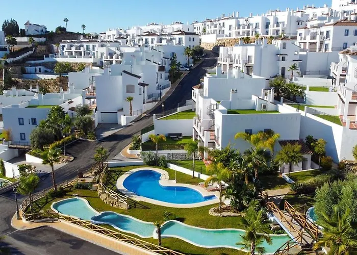 Апартаменты Luxury Penthouse Casa De Paraiso, Sea View, Pools, Golf Эстепона